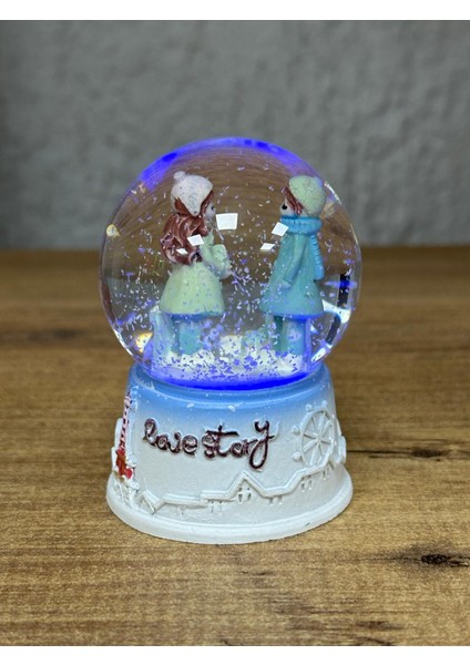 Kış Temalı Küçük Boy Işıklı Kar Küresi Dekoratif Hediyelik Eşya fiyatları