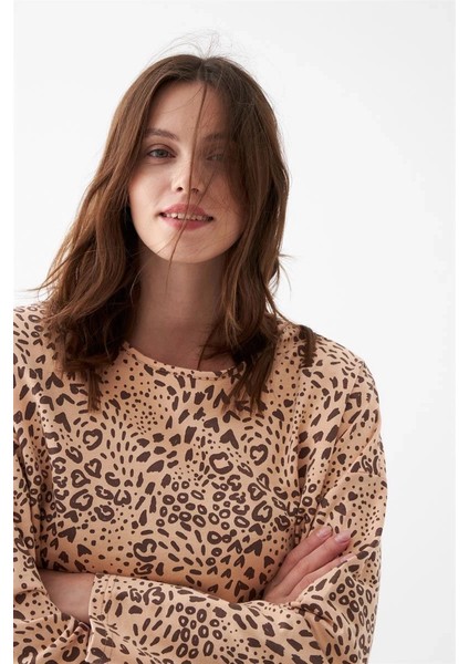 Moda Kadın Oversize Bej Leopar Desenli Pamuklu Kalın Pijama Takımı modelleri