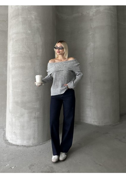 Madonna Yaka Triko Kazak