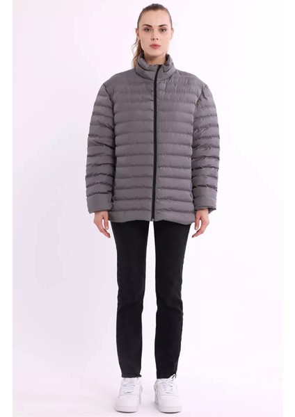 İçi Astarlı Su ve Rüzgar Geçirmez Cepli Kadın Mont modelleri