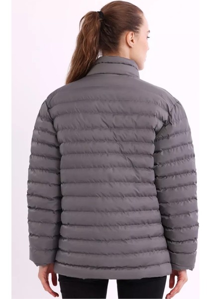 İçi Astarlı Su ve Rüzgar Geçirmez Cepli Kadın Mont indirimleri