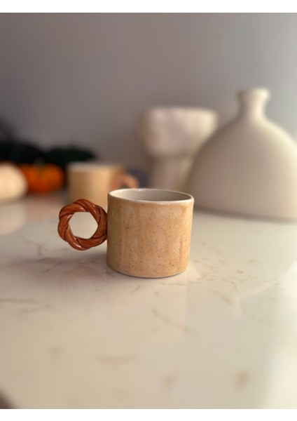 Burgu Kulplu Tekli Fincan- Kiremit