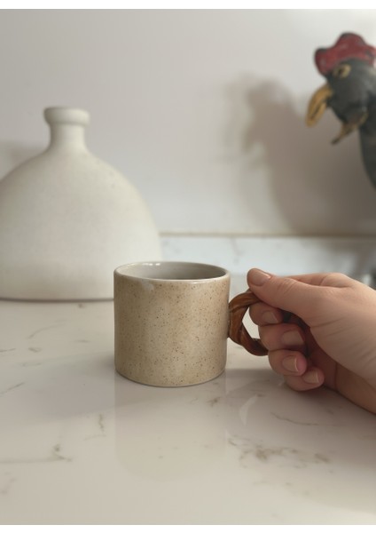 Burgu Kulplu Tekli Fincan- Kiremit modelleri