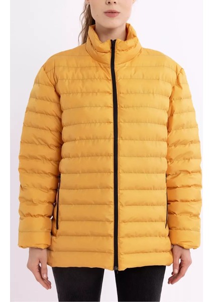 İçi Astarlı Su ve Rüzgar Geçirmez Cepli Kadın Mont fırsatları