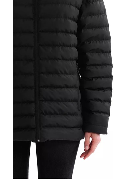 İçi Astarlı Su ve Rüzgar Geçirmez Cepli Kadın Mont modelleri