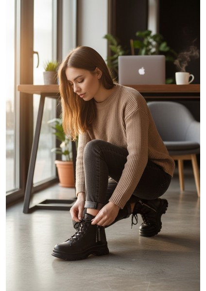 Conpax 8091 Siyah Kadın Fermuarlı & Bağcıklı Bot fırsatları