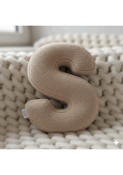 Litera, S Harfi, Yastık, Kırlent, Elyaf Dolgulu, Welsoft Kumaş, 40 cm