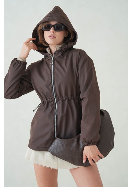 Içi Astarlı Su Geçirmez Kapüşonlu Fermuarlı Sık Dokuma Kadın Trençkot indirimleri