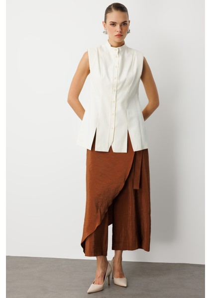 Dik Yaka Yırtmaç Detaylı Ekru Yelek fiyatları