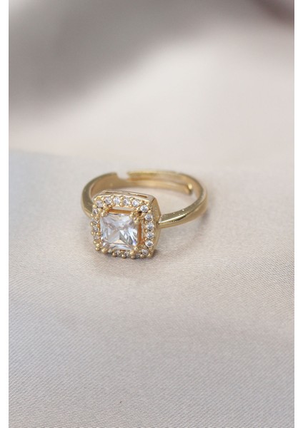 Gold Baget ve Zirkon Taşlı Kare Yüzük fiyatları