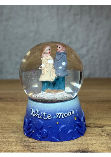 Kış Sevgililer Temalı Küçük Boy Işıklı Kar Küresi Dekoratif Hediyelik Eşya