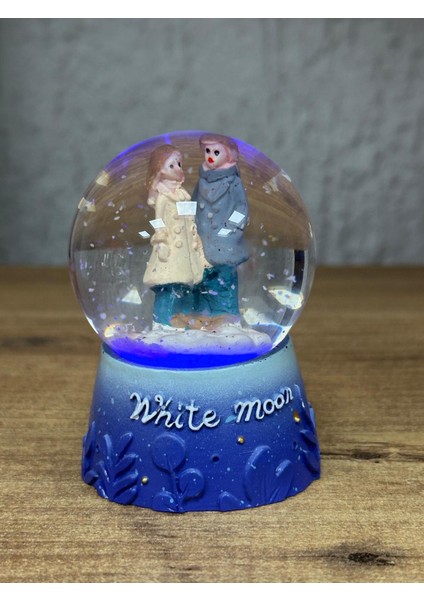 Kış Sevgililer Temalı Küçük Boy Işıklı Kar Küresi Dekoratif Hediyelik Eşya fiyatları