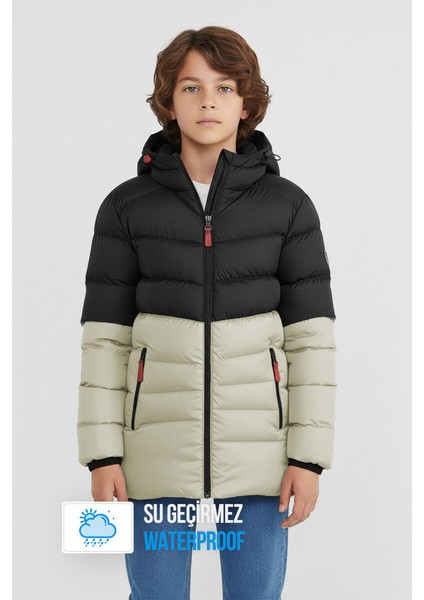 İçi Kürklü Su ve Rüzgar Geçirmez Erkek Çocuk Mont
