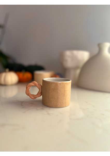 Burgu Kulplu Seramik Tekli Fincan-Somon