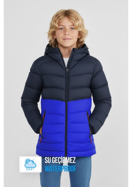 İçi Kürklü Su ve Rüzgar Geçirmez Erkek Çocuk Mont