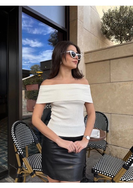 Madonna Yaka Sıfır Kol Bluz fiyatları