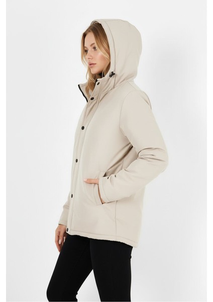 İçi Kürklü Su ve Rüzgar Geçirmez Cepli Kapüşonlu Kadın Mont
