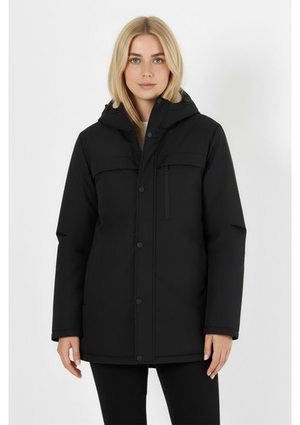 İçi Kürklü Su ve Rüzgar Geçirmez Cepli Kapüşonlu Kadın Mont