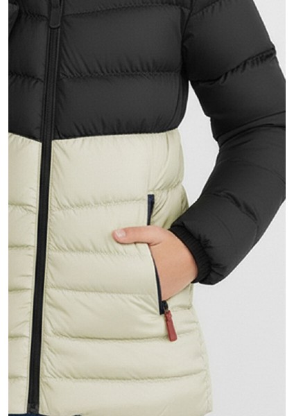 İçi Kürklü Su ve Rüzgar Geçirmez Kapüşonlu Kız Çocuk Mont