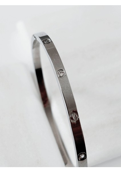 Taşlı Silver Kelepçe fırsatları