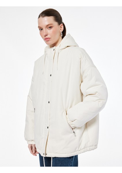 Fermuarlı Uzun Kollu Su Itici Kapüşonlu Anorak Şişme Spor Mont