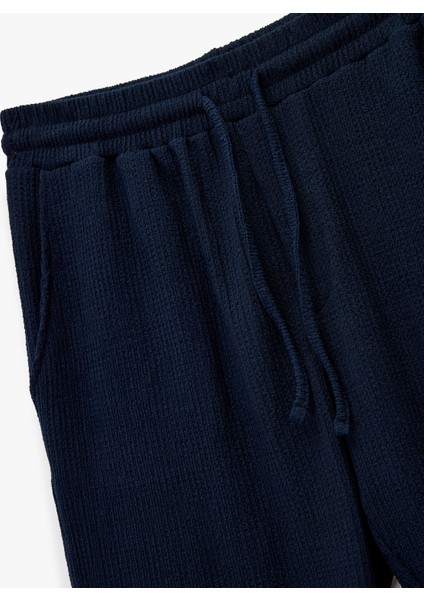 Rahat Kalıp Pamuk Viskon Karışımlı Bermuda Beli Bağcıklı Spor Şort modelleri