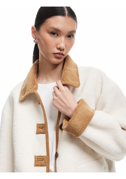 Uzun Kollu Düğmeli Cepli Kruvaze Klasik Yaka Peluş Ceket