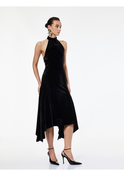 Halter Yaka Kolsuz Sırt Detaylı Midi Elbise