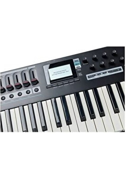 Panorama T6 61-Tuşlu MIDI Controller Synth-Action Tuşlarla 8 Back-Lit Pad