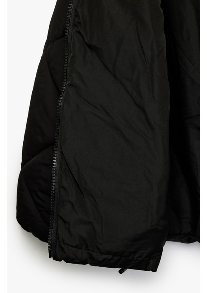 Polar Cep Detaylı Uzun Kollu Fermuarlı Su Itici Kapşonlu Kapitone Mont