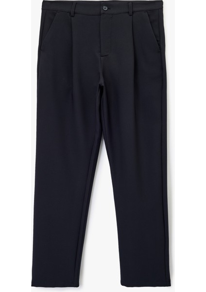 Rahat Kalıp Cepli Pileli Kumaş Pantolon