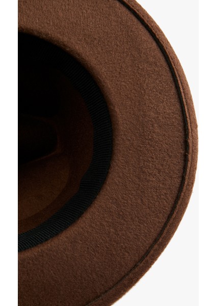 Kemer Detaylı Fötr Şapka fırsatları