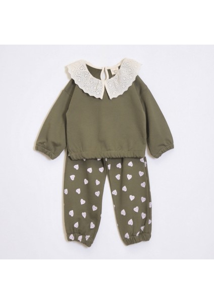 Kız Çocuk Yakalı Kalp Desenli Takım