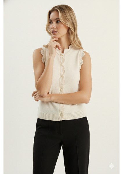 Kadın Dantel Örgü Düğmeli Triko Yelek | Krem – Zarif & Şık Tasarım – Standart Beden fiyatları