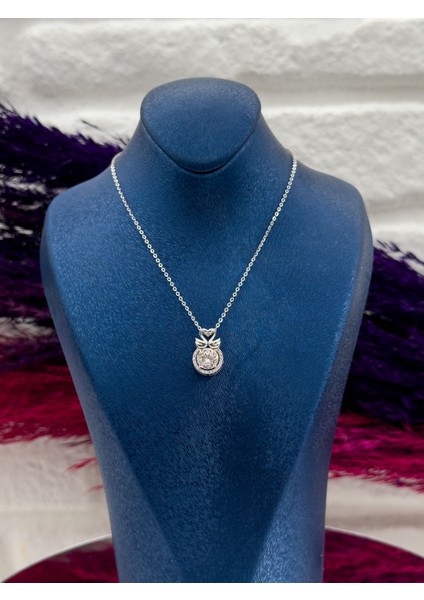 925 Ayar Gümüş Mosanite Taşlı Kuğu Modeli Aşk Temalı Lüks Kadın Kolye