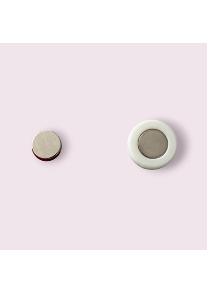 Manyetik Kumanda Tutucu – Duvar Tipi Pratik Organizer fırsatları