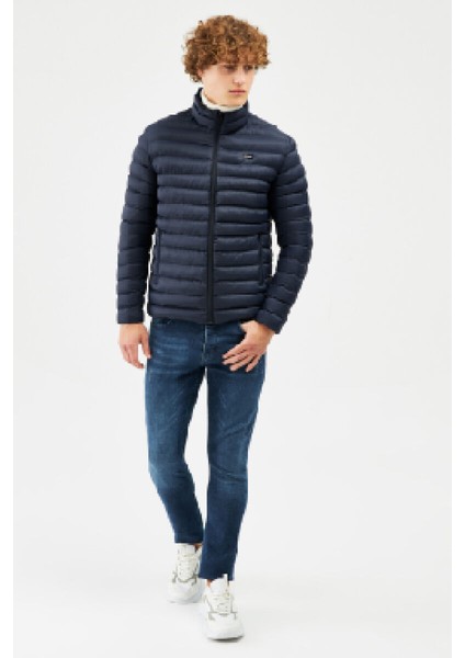 İçi Astarlı Su ve Rüzgar Geçirmez Cepli Erkek Mont modelleri