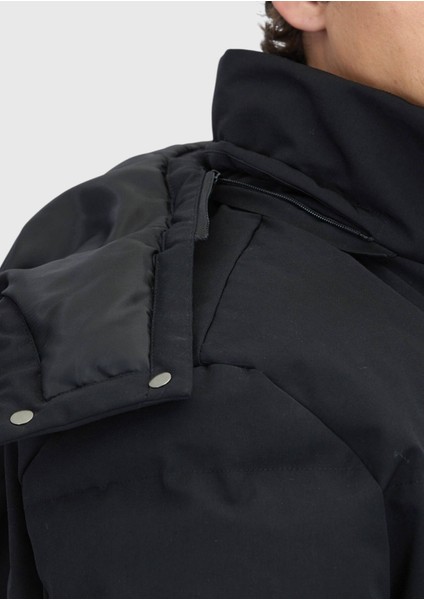 Siyah Regular Fit Kapüşonlu Casual Dokuma Mont indirimleri