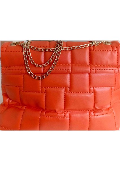 Zincirli Kadın El Çantası modelleri