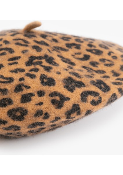 Leopar Desenli Ressam Şapka modelleri