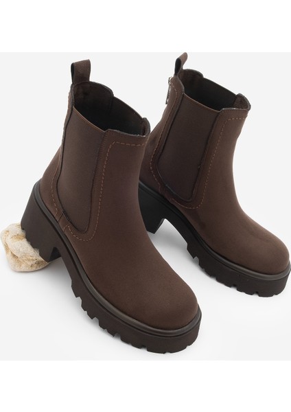 Kadın Kalın Topuklu Aksesuar Fermuarlı Lastikli Günlük Bot Fenros Kahve Süet