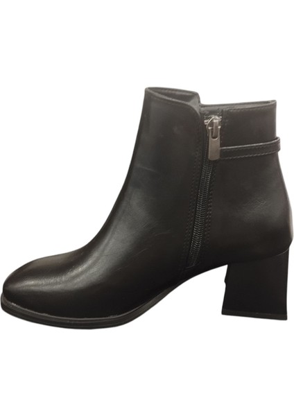 120861Z Küt Burun Fermuarlı Tokalı 6 cm Kalın Topuk Günlük Şık Kadın Bot fiyatları