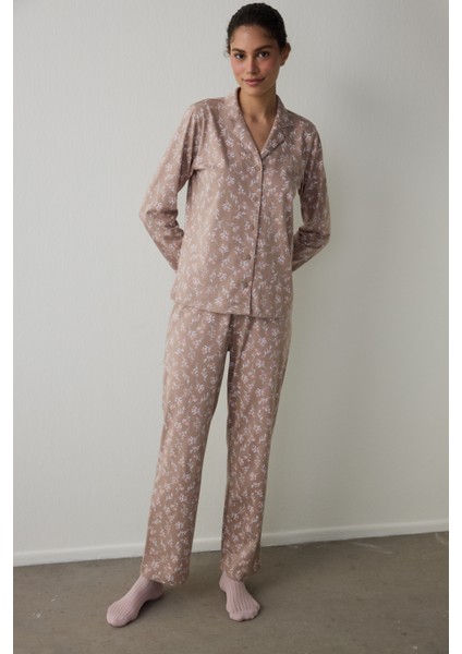 Bej Flower Time Gömlek Yaka Pamuklu Uzun Kollu Pijama Takımı