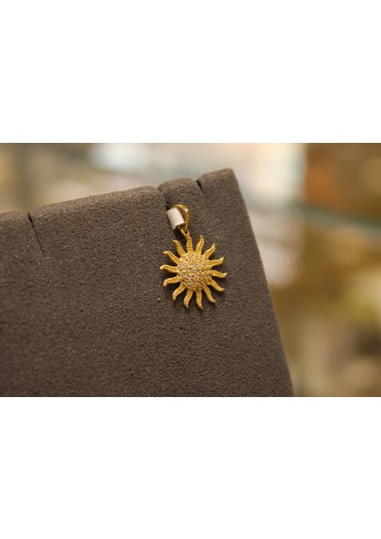 14 Ayar Altın Güneş Kolye Ucu fırsatları