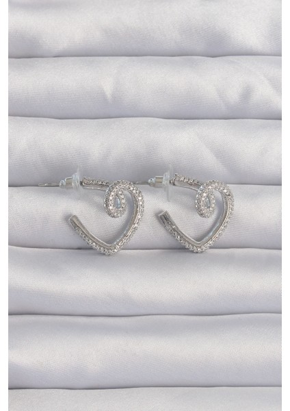 Pirinç Gümüş Renk Zirkon Taşlı Kıvrımlı Yarım Kalp Küpe fiyatları