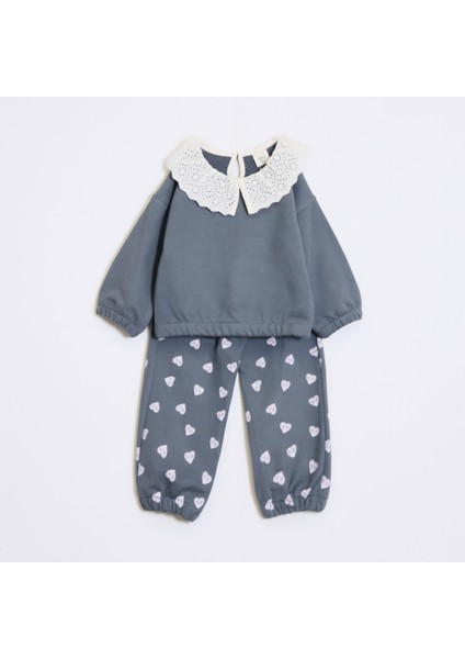 Kız Çocuk Yakalı Kalp Desenli Takım