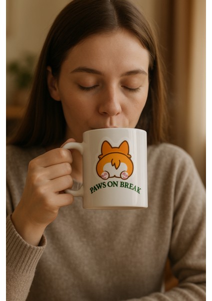 Paws On Break Yazılı Kupa