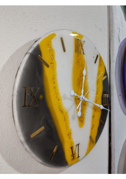 Epoksi Duvar Saati 33 cm Roma Rakamlı Altın Nehir Desenli Ultra Sessiz indirimleri