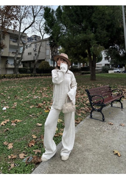 Yakalı Cizgi Detaylı Triko Ikili Takım - Beyaz -Vlmr