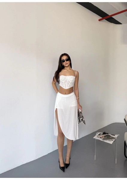 Çepli Şortlu Yırtmaçlı etek - Beyaz -Vlmr